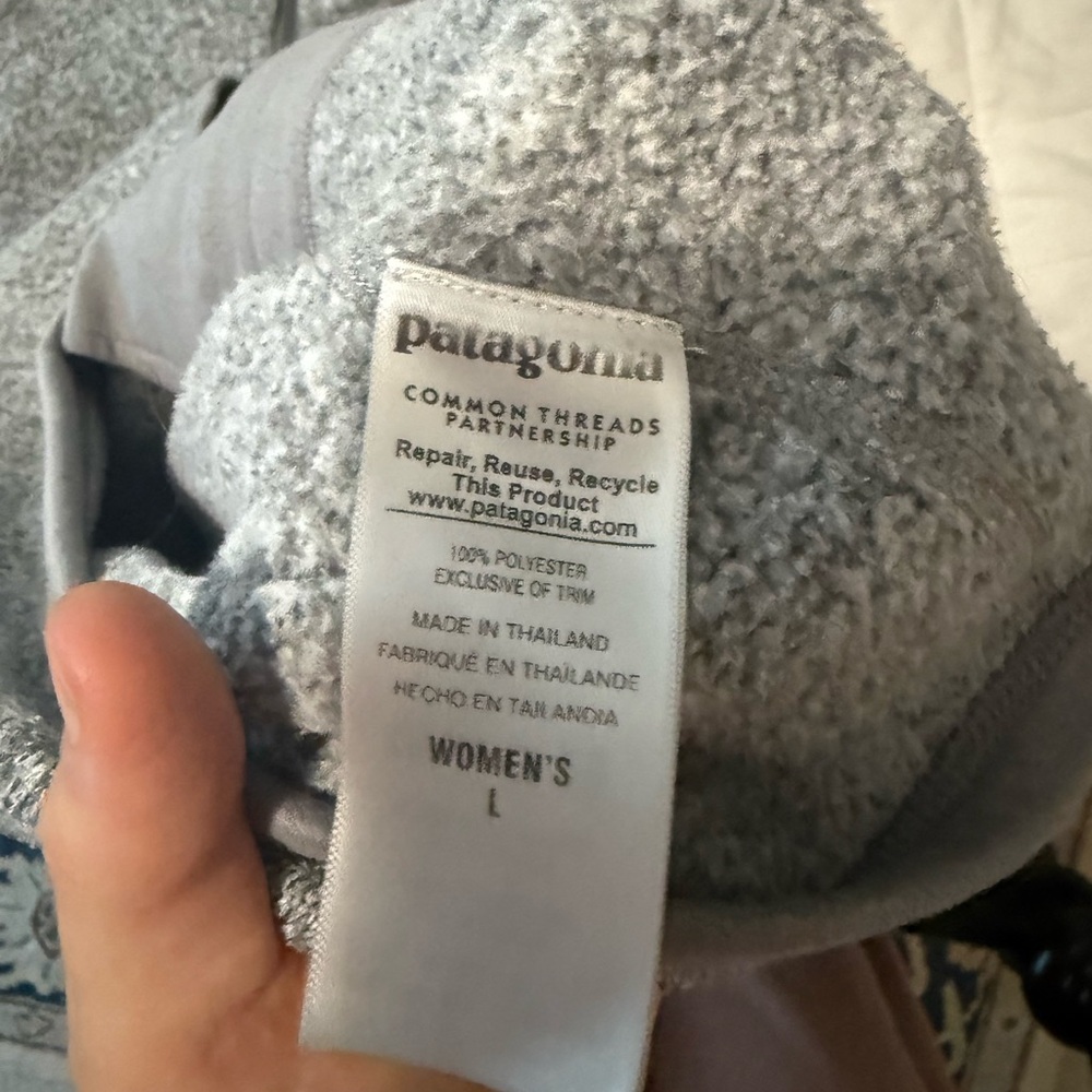 Patagonia Women’s Better Sweater Size Large - Picture 9 of 9